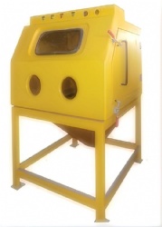 Wet sandblasting machine